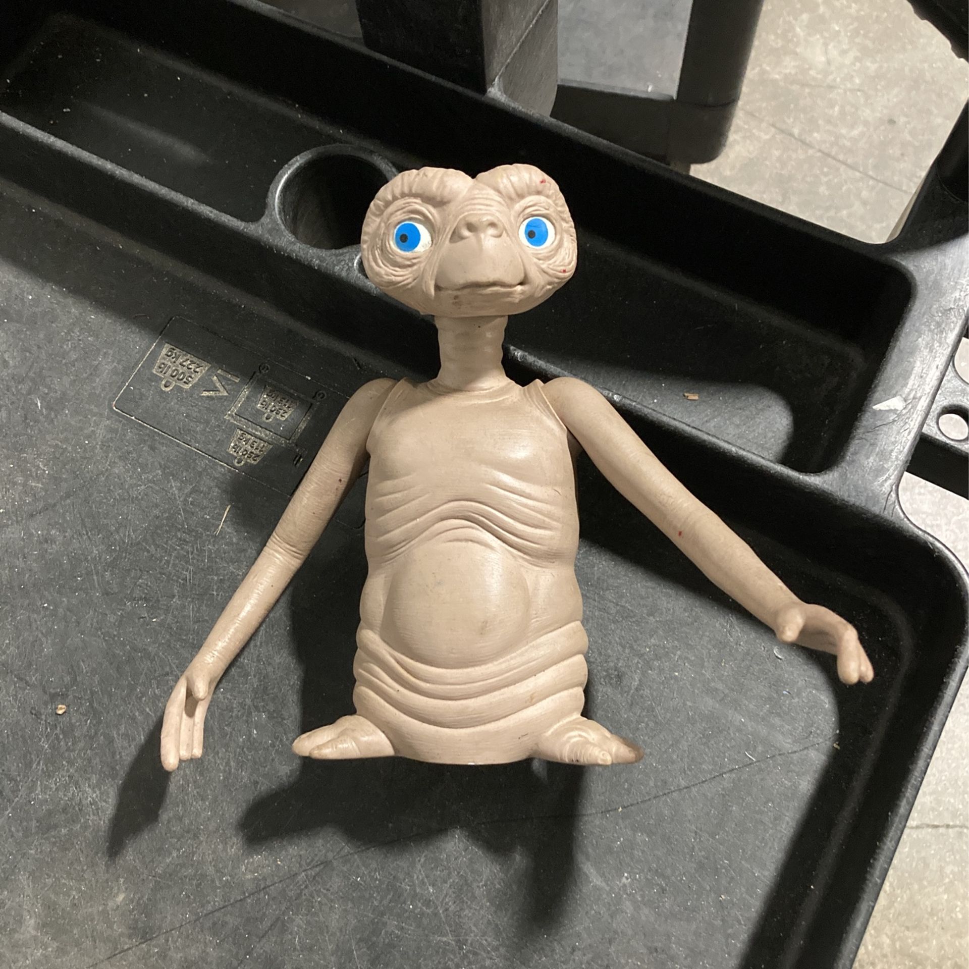 Rare 1982 ET Alien Collectible Figure Universal Studios RARE for Sale ...