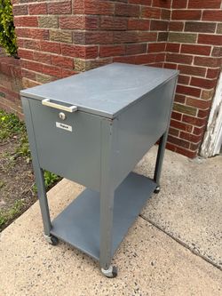 Oxford cabinet on wheels