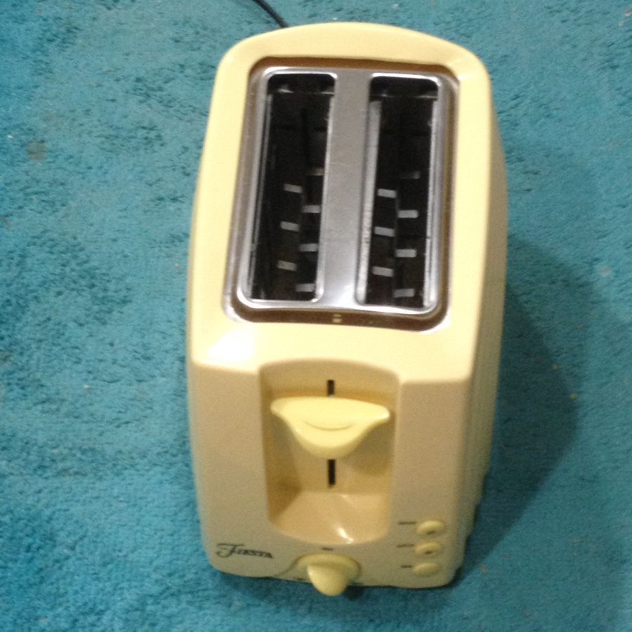 Fiesta ware toaster, yellow