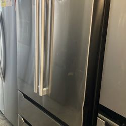 💥Great Deal💥 Midea 22.5 cu. ft. French 4-Door Refrigerator in Stainless Steel