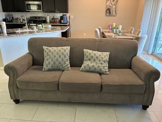 Furniture/Patio furniture