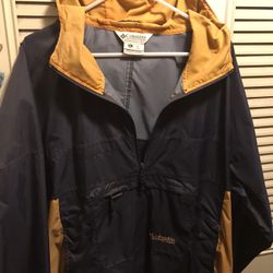 Like New Columbia Hood Wind Breaker Extra Large Only $30