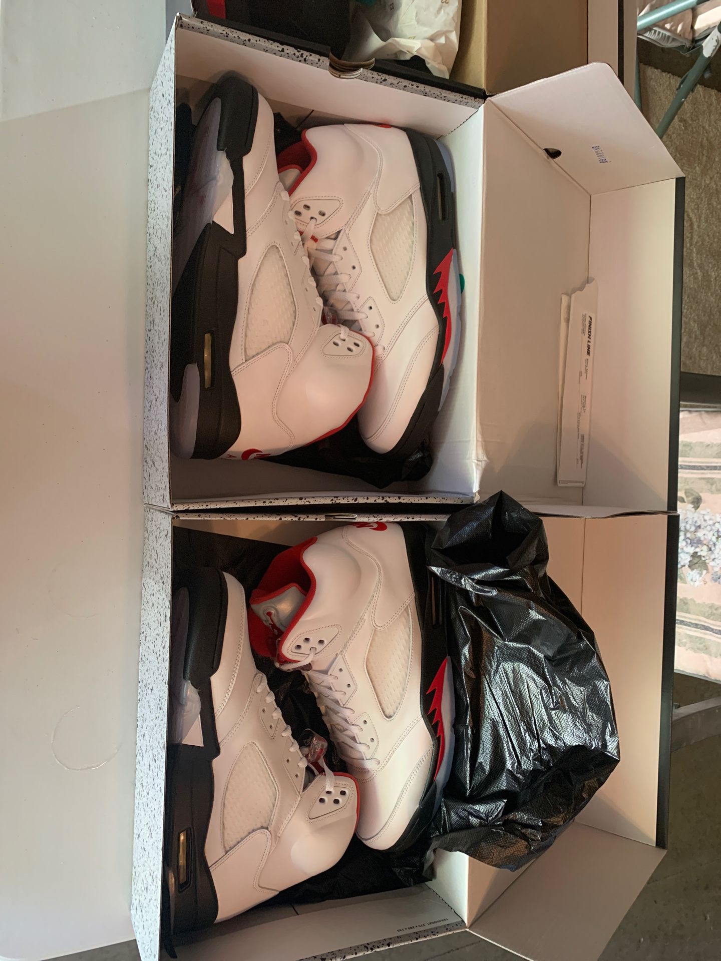 2 pair of Jordan 5 fire reds size 13