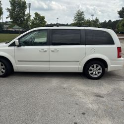 2010 Chrysler Town & Country