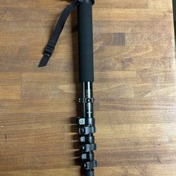 Calumet CK7106 Camera Monopod with Tilt Head – Great Condition!
