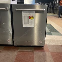 KitchenAid Stainless Steel Dishwasher 44Dba