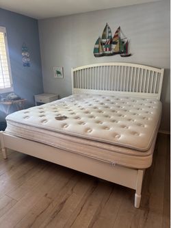 King size Sleep Number bed - base & mattress