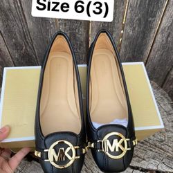 Michael Kors Flat Shoes 