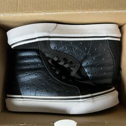 New In Box Vans SK8 Hi Zip Shoes