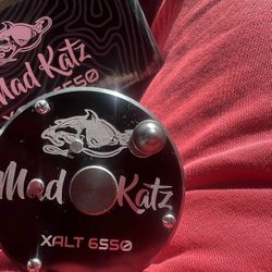 MadKatz Black Right Hand Retriever Fishing Reel 