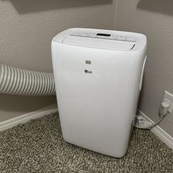 LG Air Conditioner 7000BTU Model# LP0721WSR