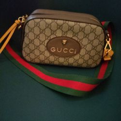 Balenciaga X GUCCI GG Supreme Hourglass Bag And Wallet for Sale in Perris,  CA - OfferUp