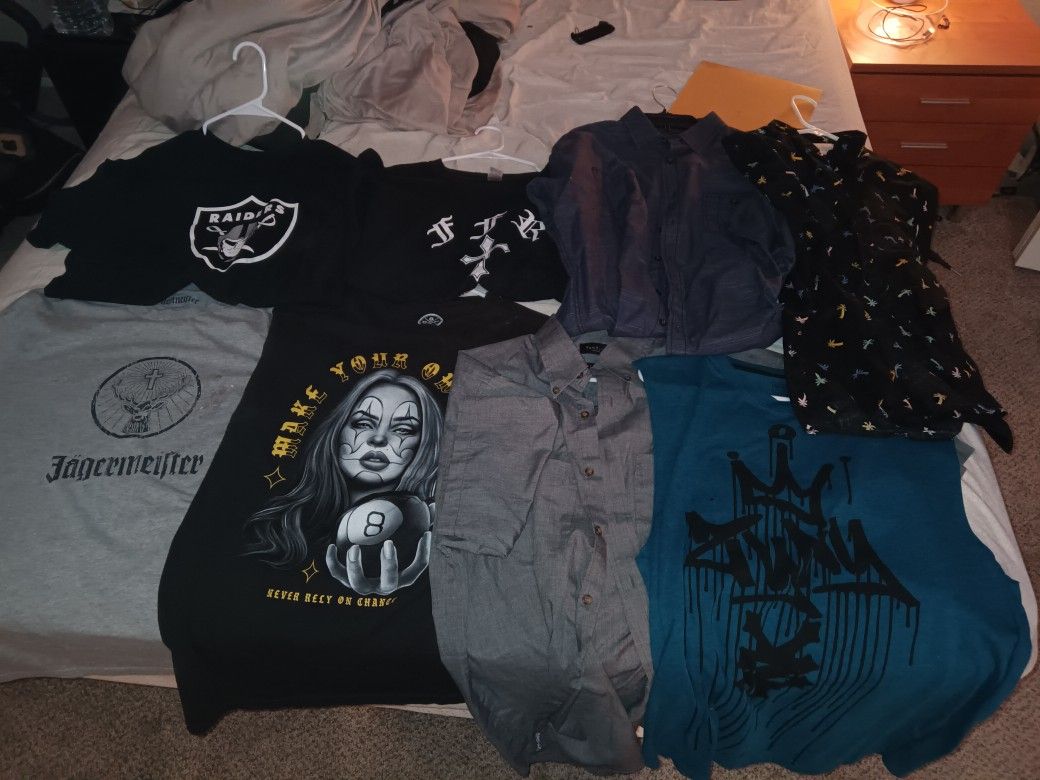 Tshirts 2 Dress Shirts 1. Long Sleeve 1 Short Sleeve
