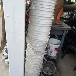 White Buckets Many To Choose From