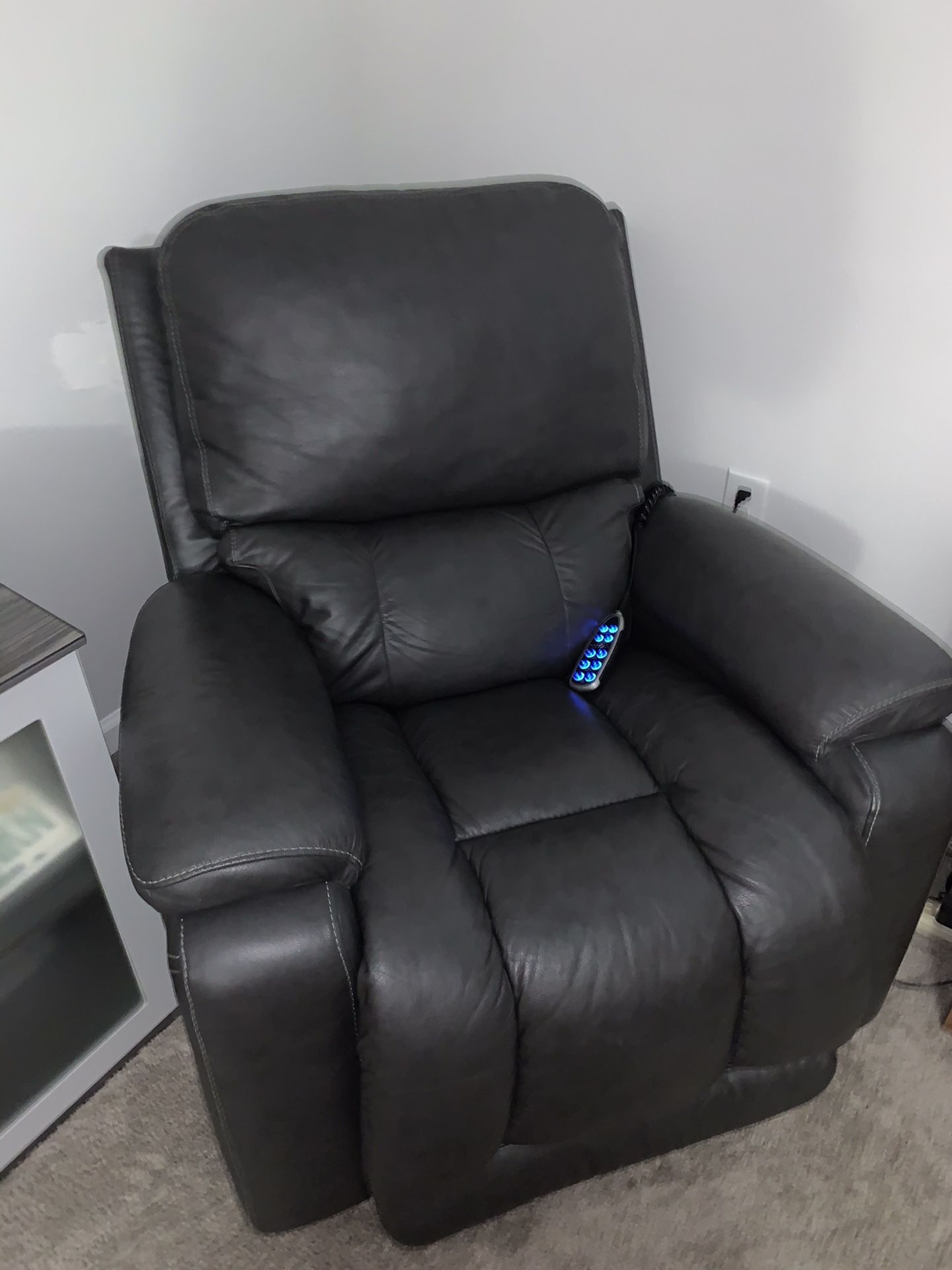 Leather lazy boy recliner