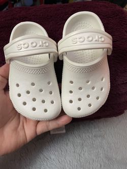 Crocs size 6 c toddler