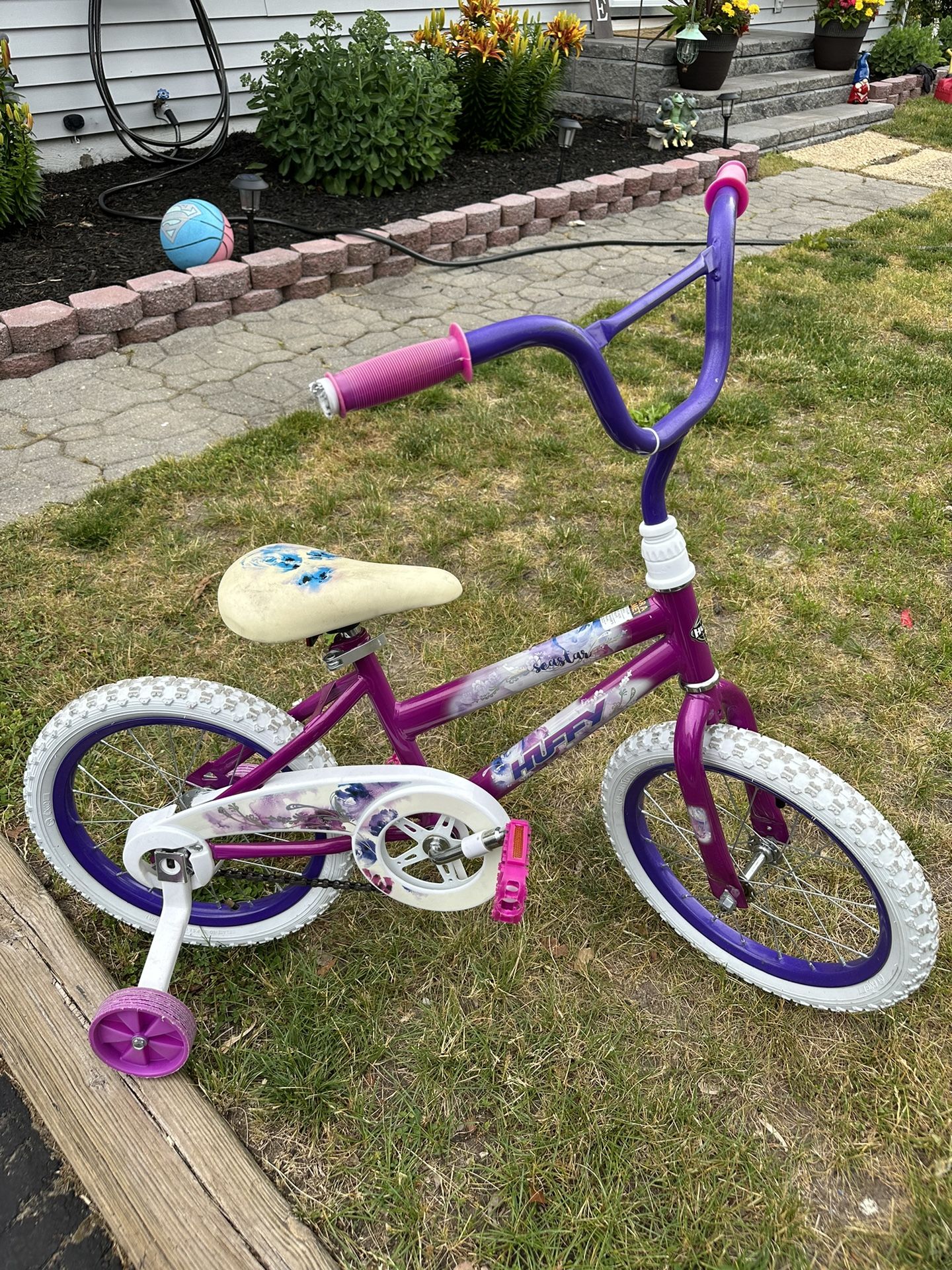 16” Girls Bike With Training Wheels 