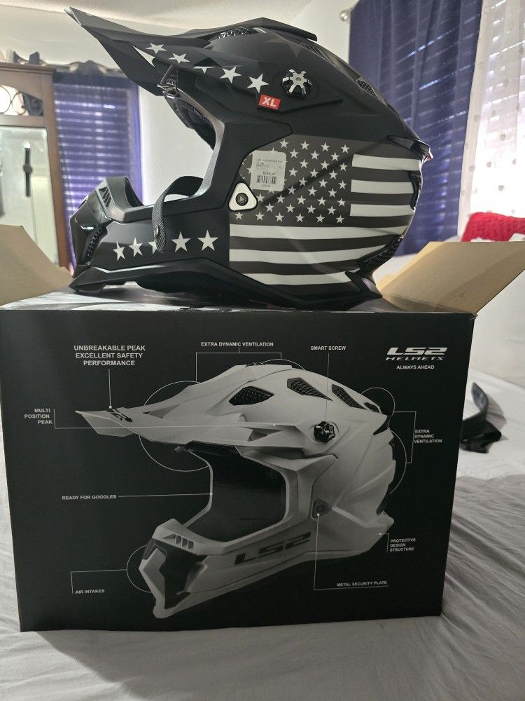 LS2 Helmet 