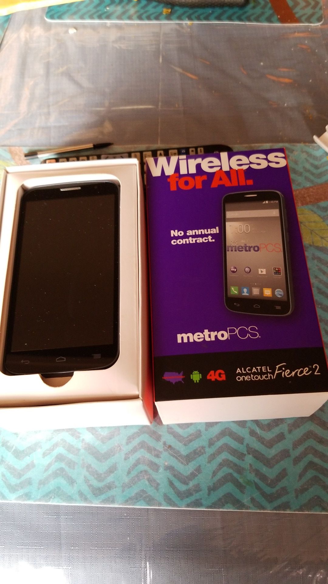 Metro PCS Arcatel Fierce 2 one touch phone