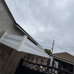 Wall Toppers 2 Feet High