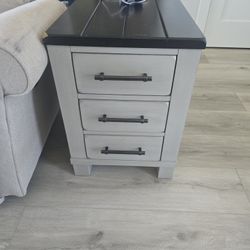 Ashley Darborn Coffee Table And 2 Side Tables