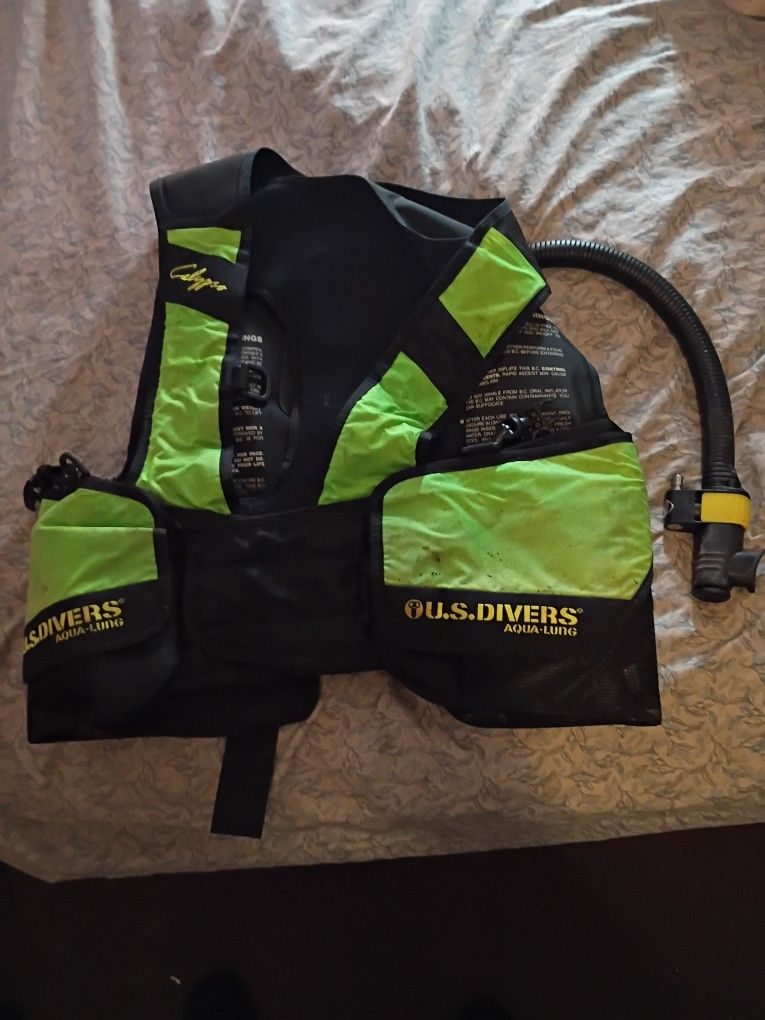 U S Divers Buoyancy Compensator