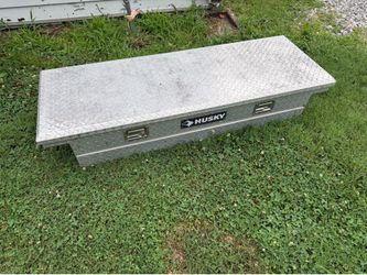 Aluminum truck tool box