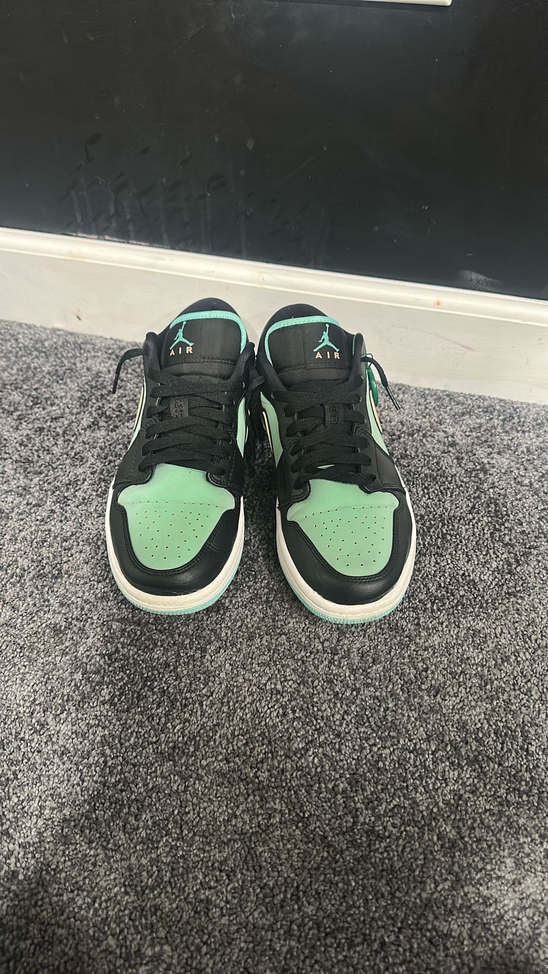 Air Jordan 1 Low “Tropical Twist” sz 8