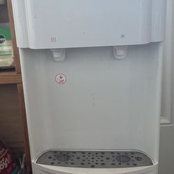 Water dispenser