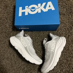 Hoka Size 9 women’s