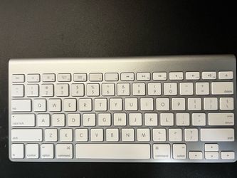 Apple Wireless Bluetooth Keyboard