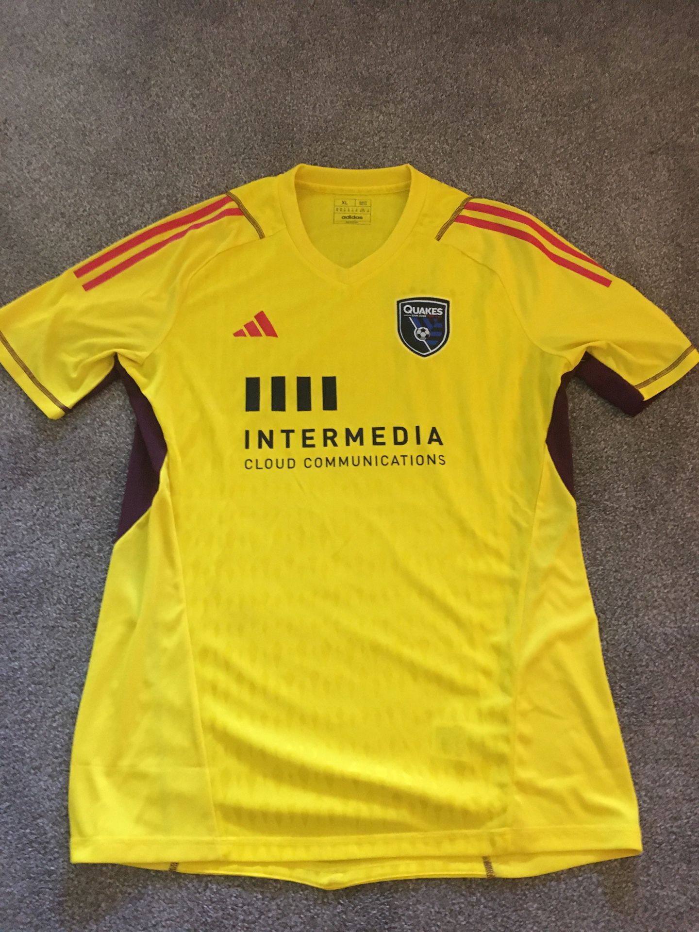 Official Yellow And Purple Earthquakes Jersey XL (MUST GO BY FRIDAY)
