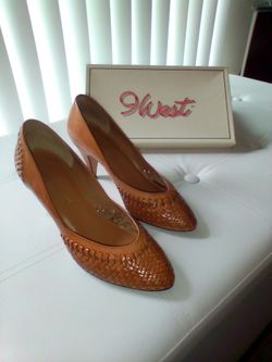 Women's heels 9 West size 5 1/2