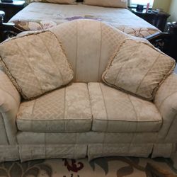 Love Seat (coach)