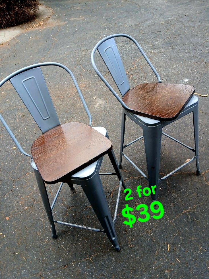 Swivel Chairs 24in High 