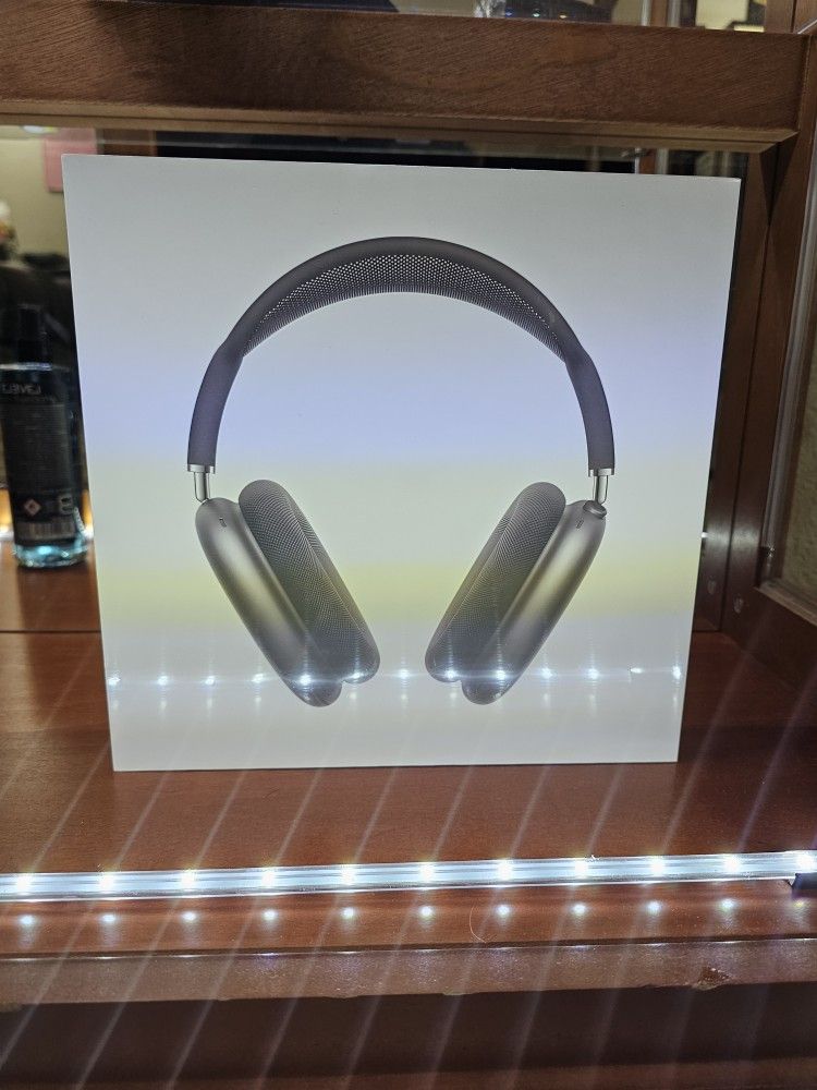 Brand NEW Open Box Space Gray Apple AirPods Max ($300.00 w/Shipping) ($245.00 W/O Shipping PICK UP ONLY)