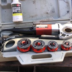 RIDGID 600 PIPE THREADER 