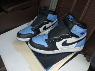 Jordan 1's (Size 6)
