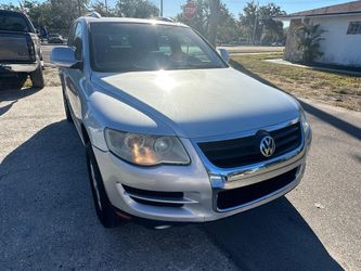 2008 Volkswagen Touareg 2