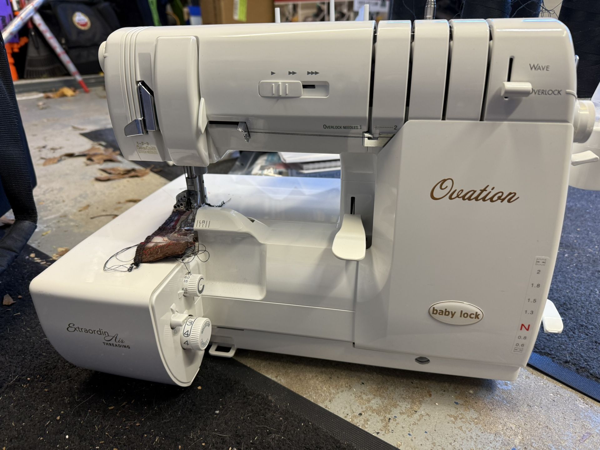 Baby Lock Ovation BLES8 Serger With Rolling Case