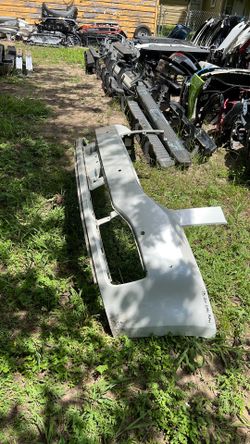 2015-2020 GMC Yukon Front Bumper OEM