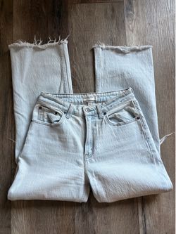 Abercrombie and Fitch “The 90sRelaxed Jean” Women’s 27/4