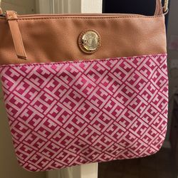 Tommy Hilfiger Crossbody Bag