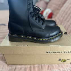 Dr Martens 