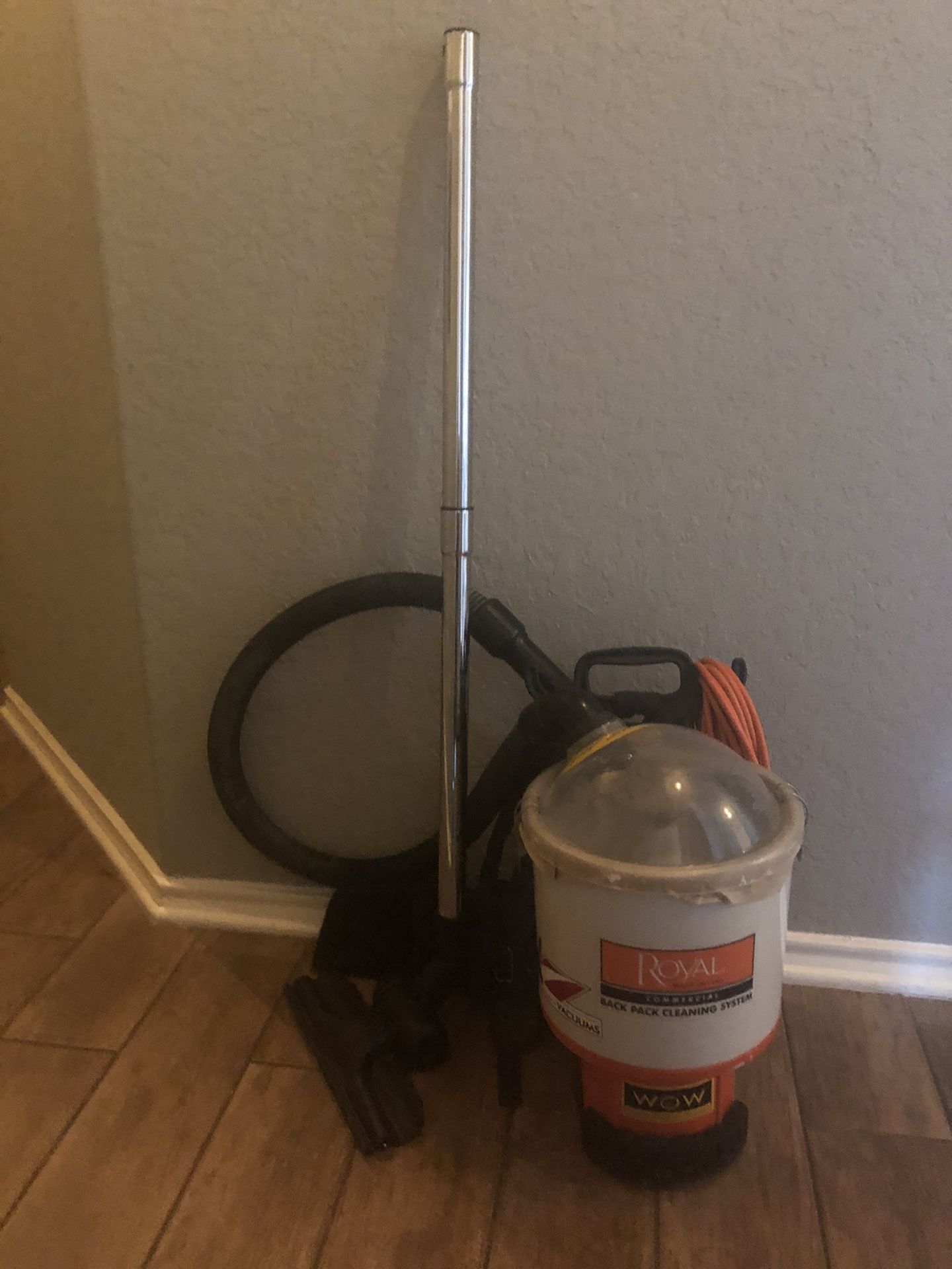 ***ROYAL BACKPACK VACUUM- GREAT CONDITION!!***