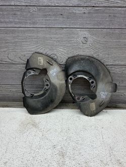 2007-2013 Chevy Silverado 1500 Front Brake Dust Shield OEM