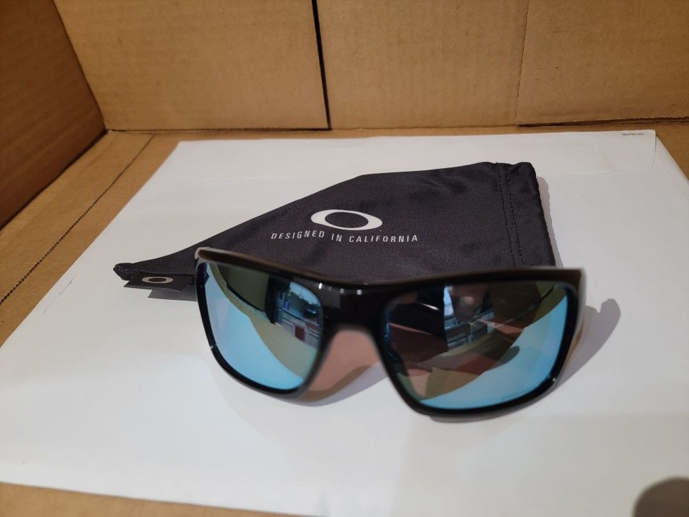 Oakley Turbine