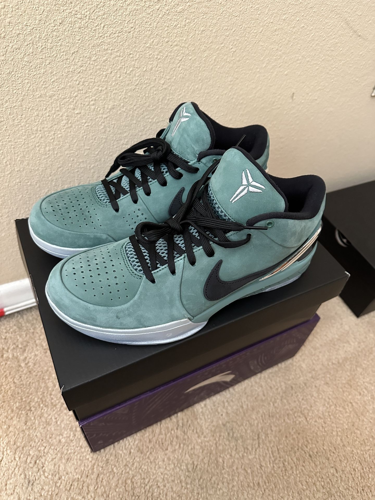 Kobe 4 Girl Dad