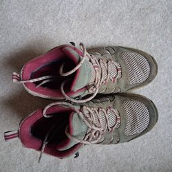 Mabela Hiking Boots