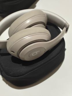 Beats Studio pro- Sandstone